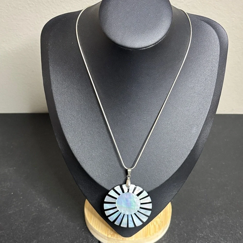 Sunburst Abalone Shell Round Pendant Silver Tone Chain Necklace